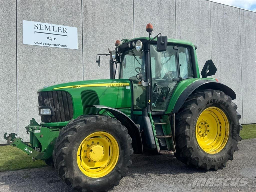 John Deere 6820 الجرارات