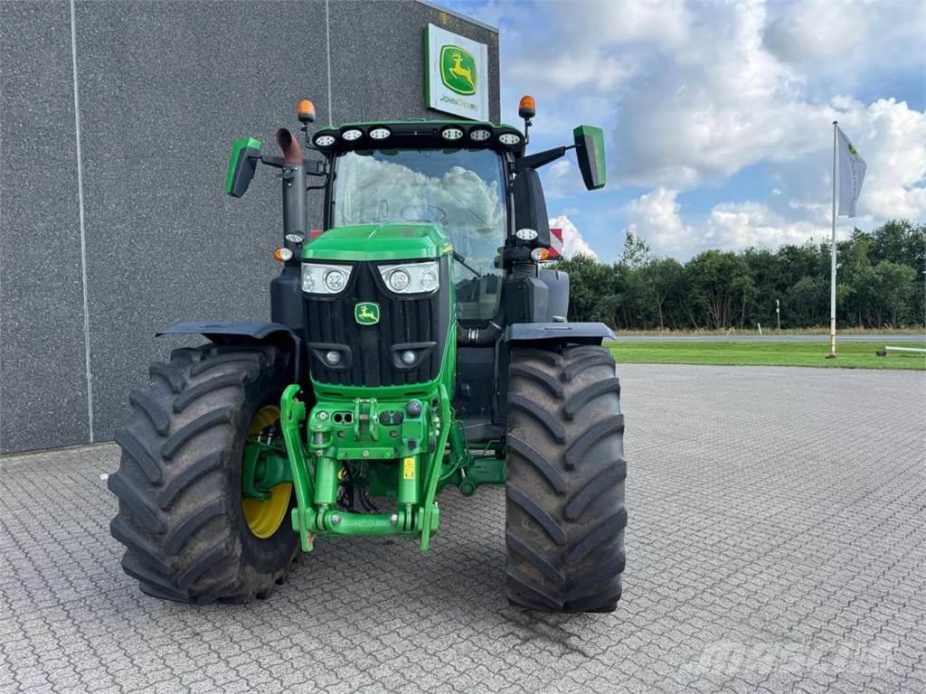 John Deere 6R 250 الجرارات