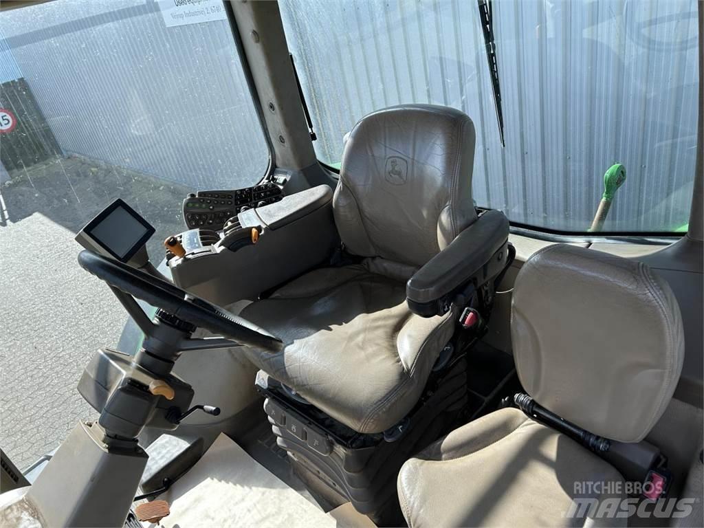 John Deere 7230R الجرارات