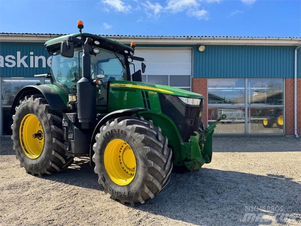 John Deere 7310R الجرارات