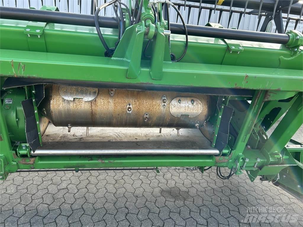 John Deere 740D رؤوس الحصادات الدراسات