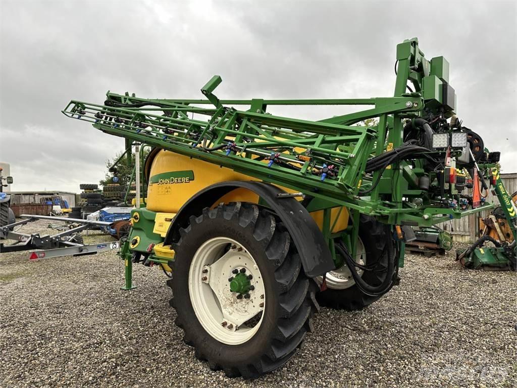 John Deere 740I الرشاشات