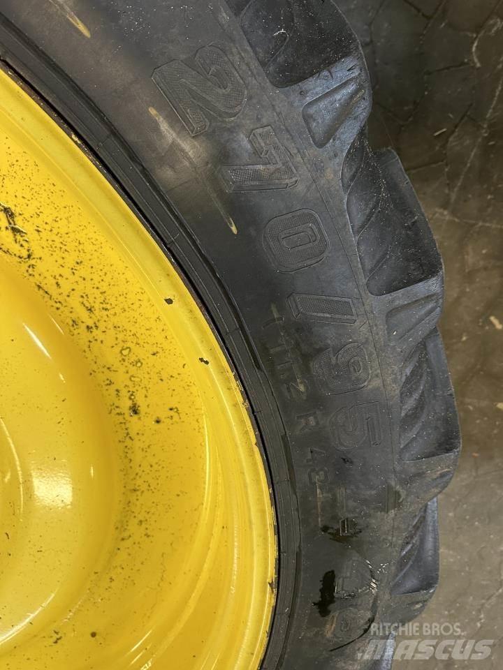John Deere 740I الرشاشات