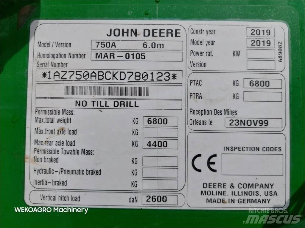 John Deere 750 A مثاقيب