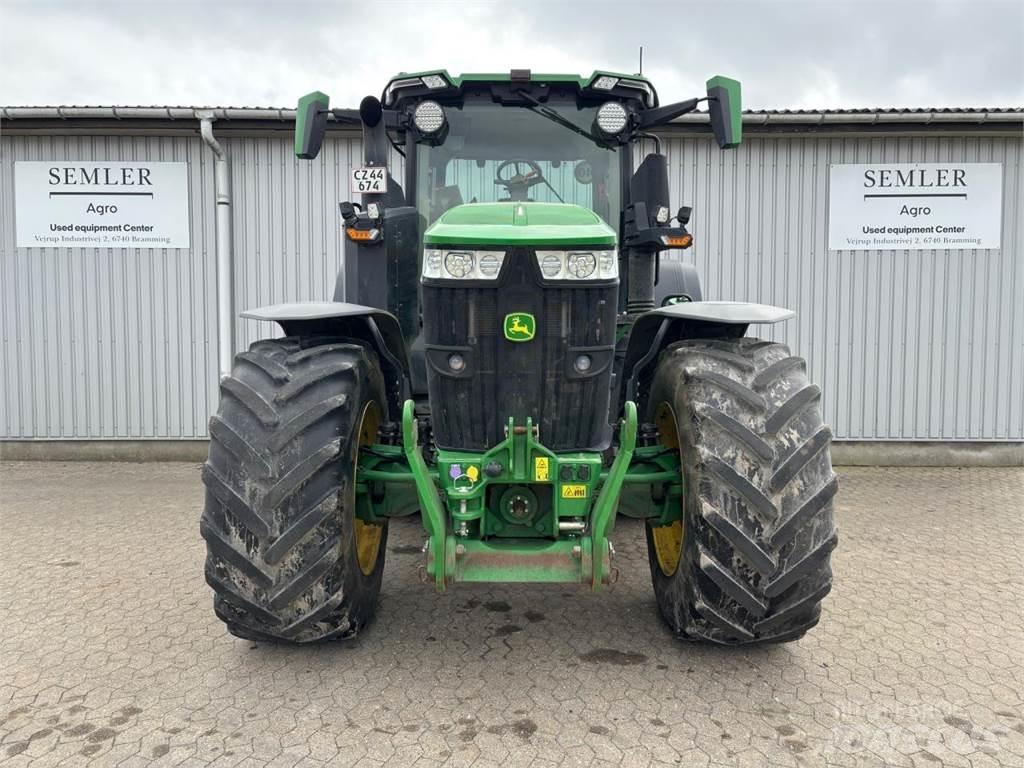John Deere 7R 350 الجرارات