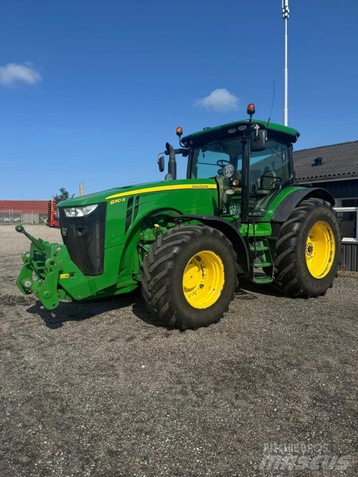 John Deere 8310R الجرارات