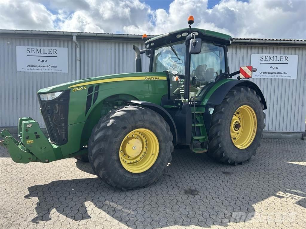 John Deere 8320R الجرارات