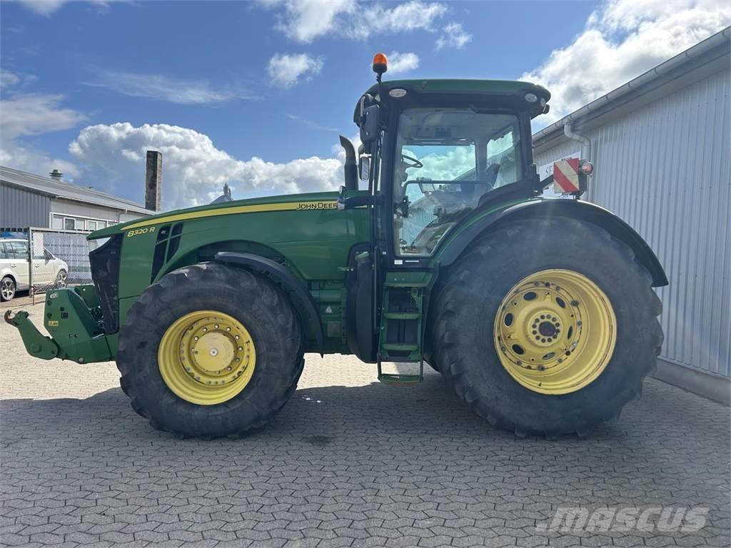 John Deere 8320R الجرارات