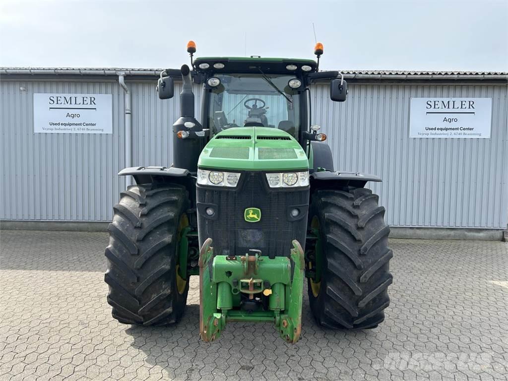 John Deere 8320R الجرارات