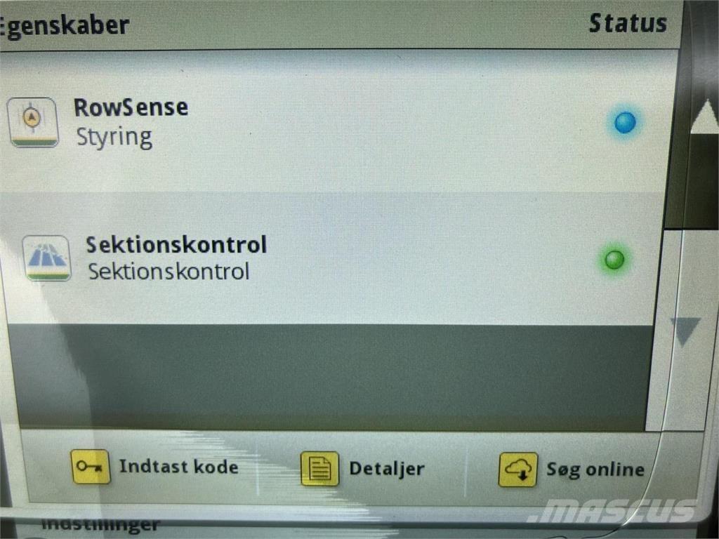 John Deere 8320R الجرارات