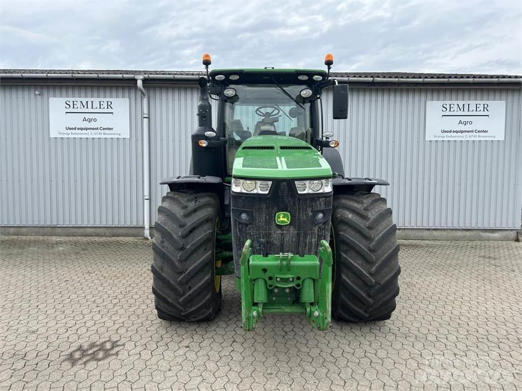 John Deere 8345R الجرارات