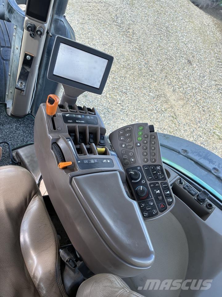 John Deere 8360 الجرارات