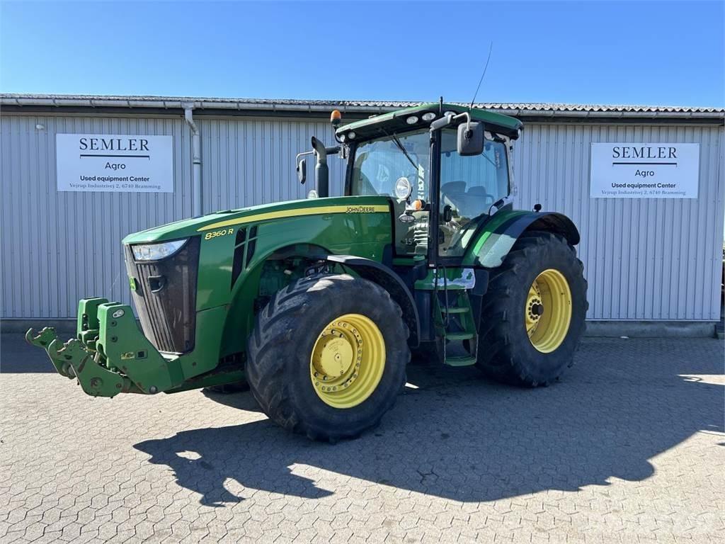 John Deere 8360R الجرارات