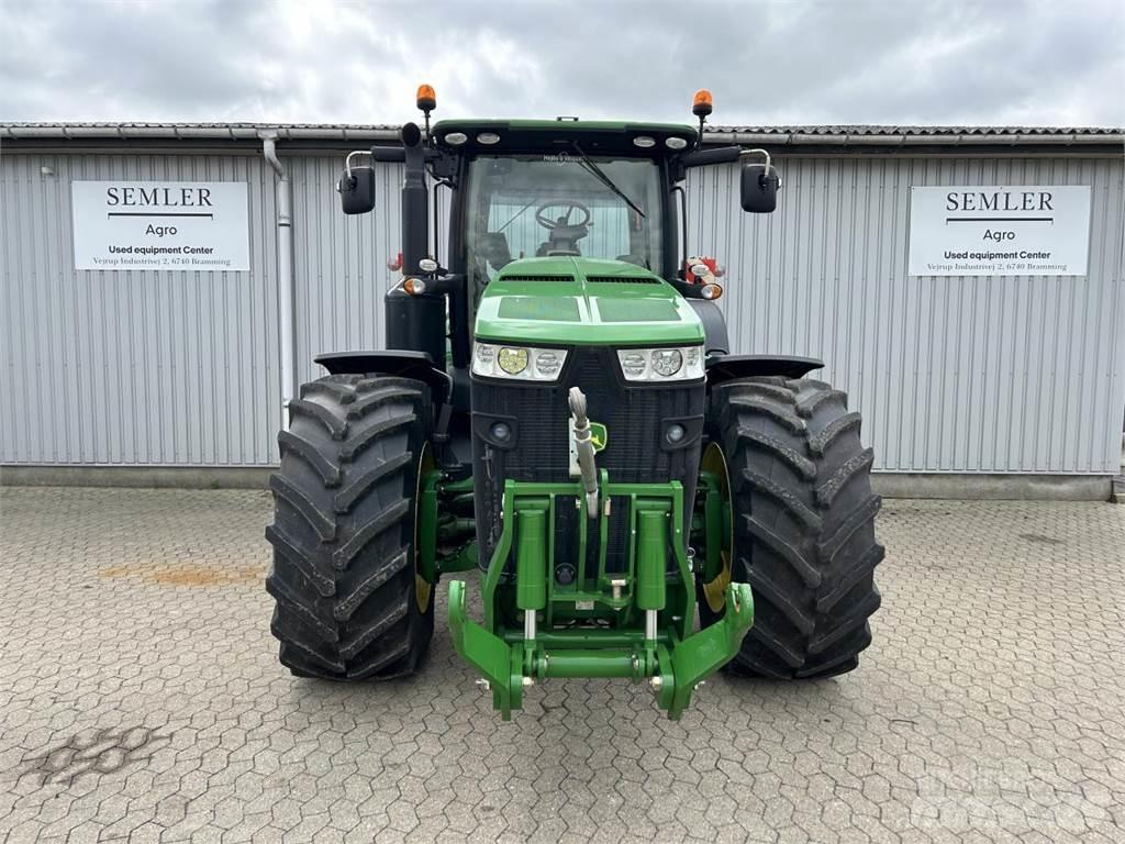 John Deere 8370R الجرارات