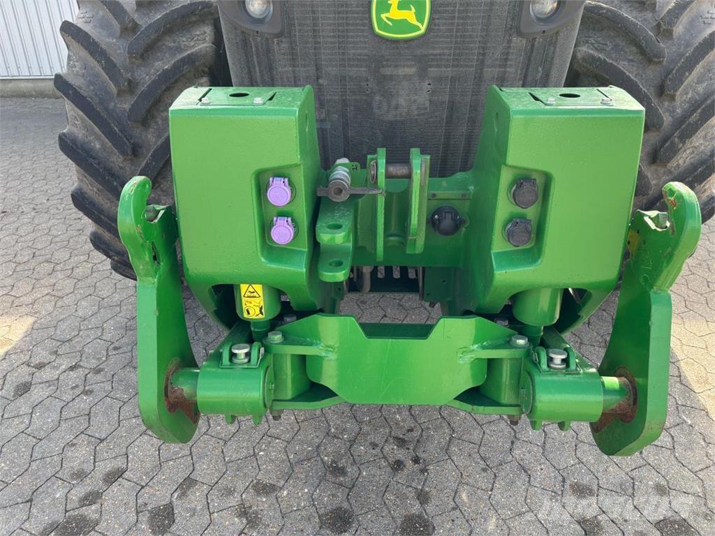 John Deere 8400R الجرارات