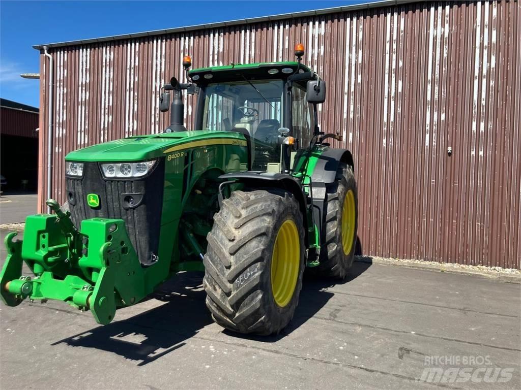 John Deere 8400R الجرارات