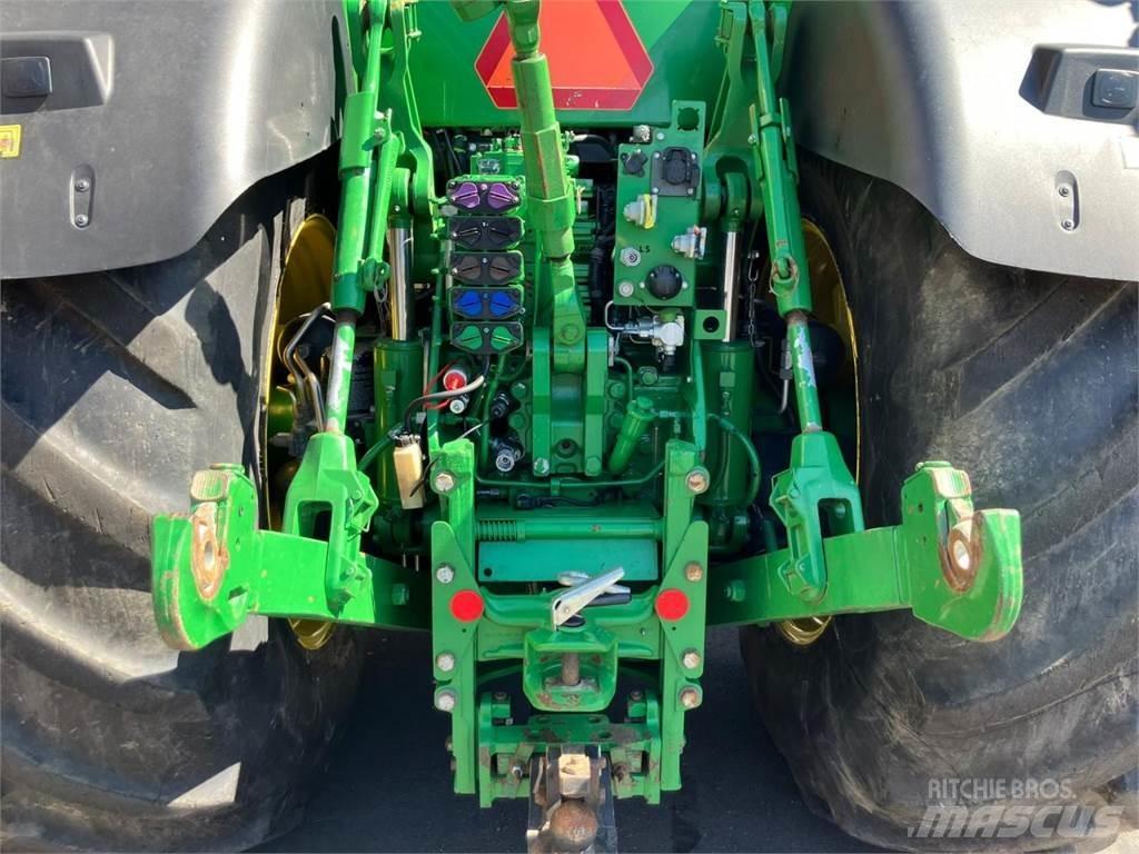 John Deere 8400R الجرارات