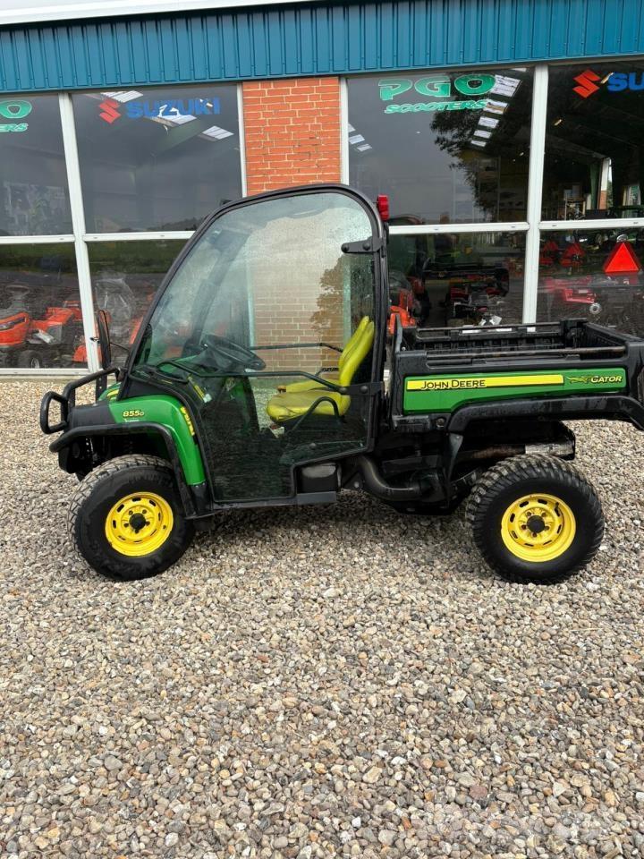 John Deere 855D مركبات لجميع التضاريس
