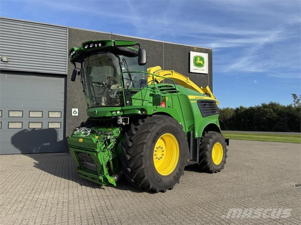John Deere 9800 حصادات الأعلاف