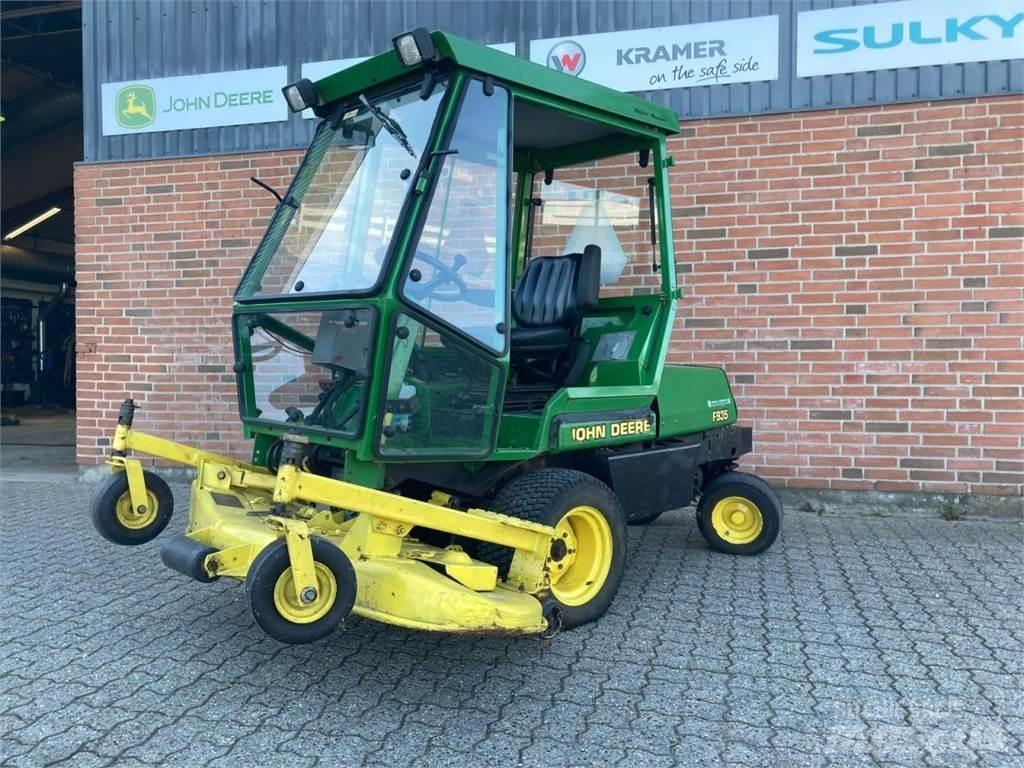 John Deere F935 جرارات مدمجة