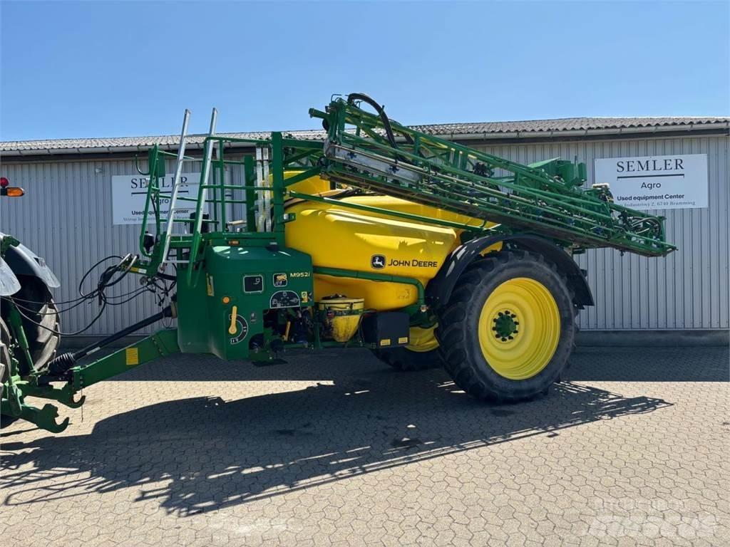 John Deere M952I الرشاشات
