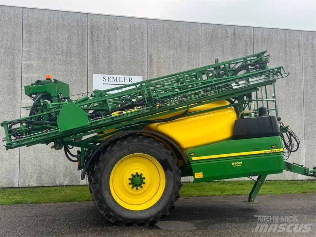 John Deere R952I الرشاشات