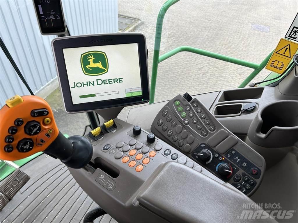 John Deere S690 حصادات