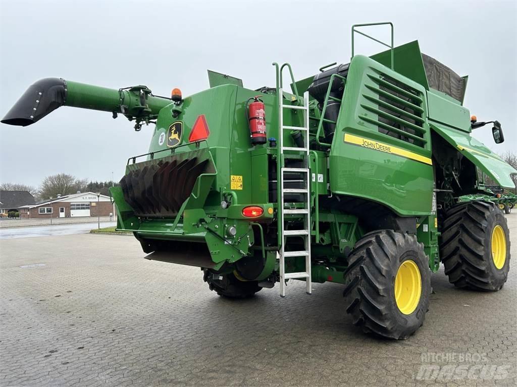 John Deere T670 حصادات