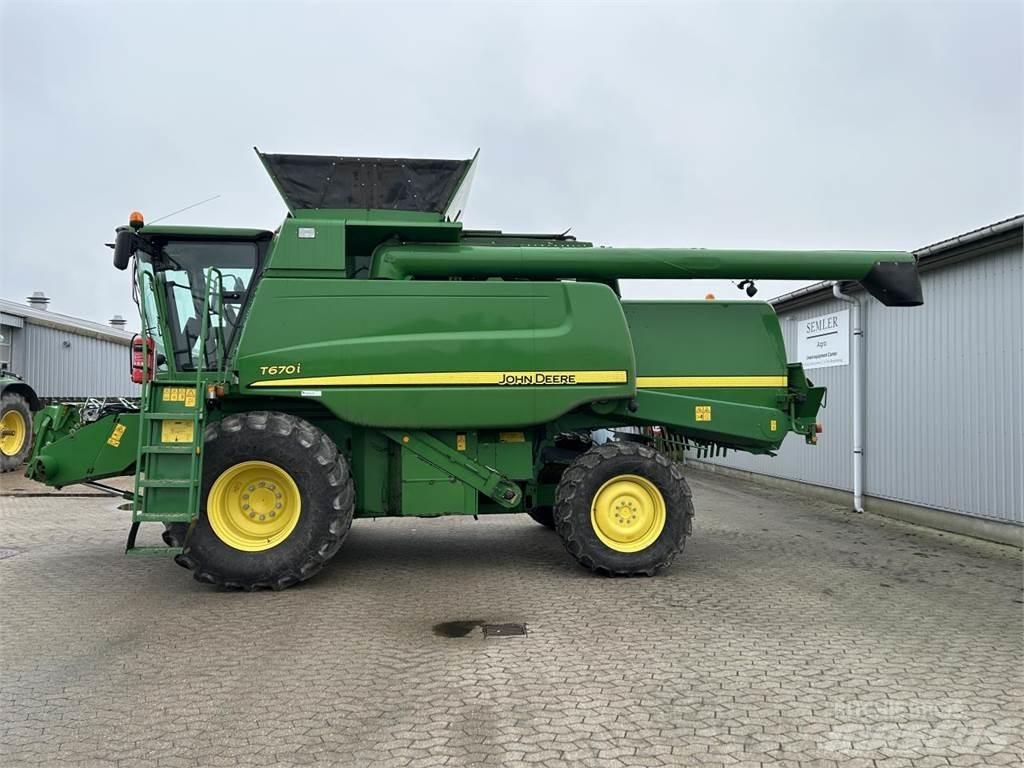 John Deere T670 حصادات
