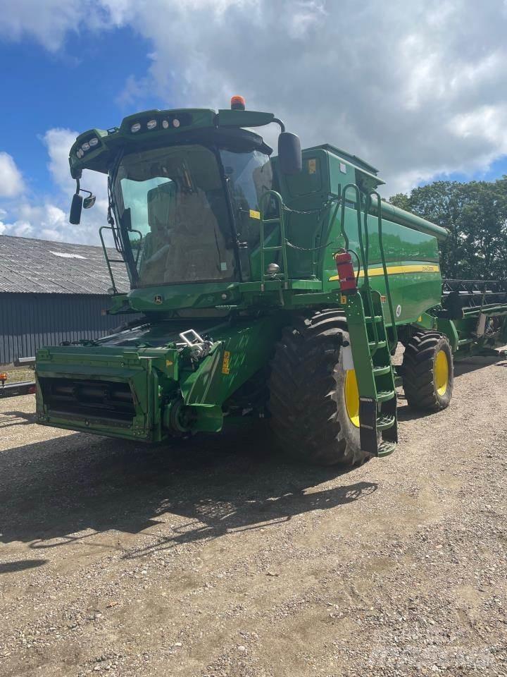 John Deere T670I حصادات