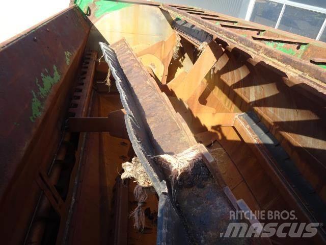 Keenan MF 380 عربات الأعلاف
