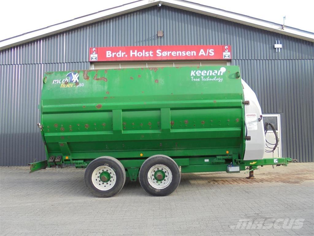 Keenan MF380 عربات الأعلاف