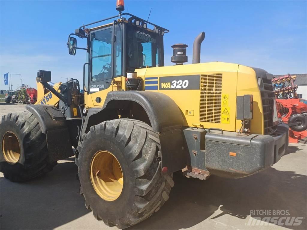 Komatsu W320 لوادر بعجل