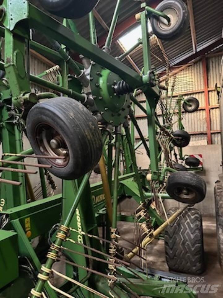 Krone SWADRO 1400 مكابس وميبسات التبن