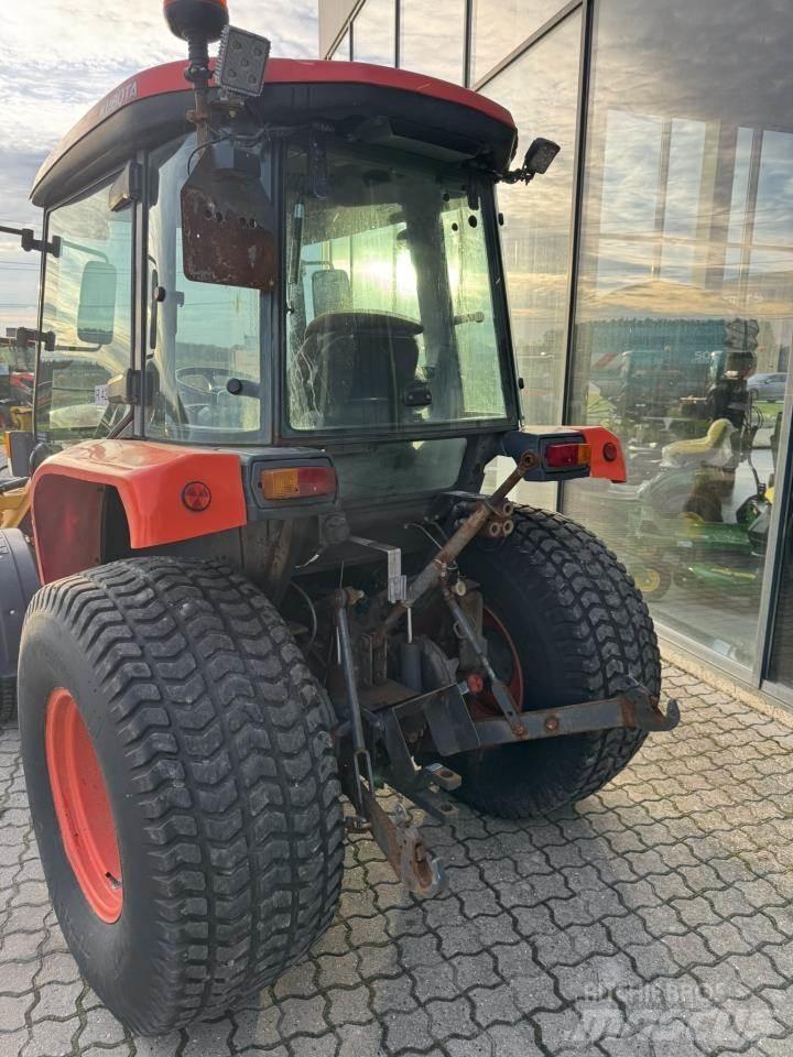 Kubota 5740 جرارات مدمجة