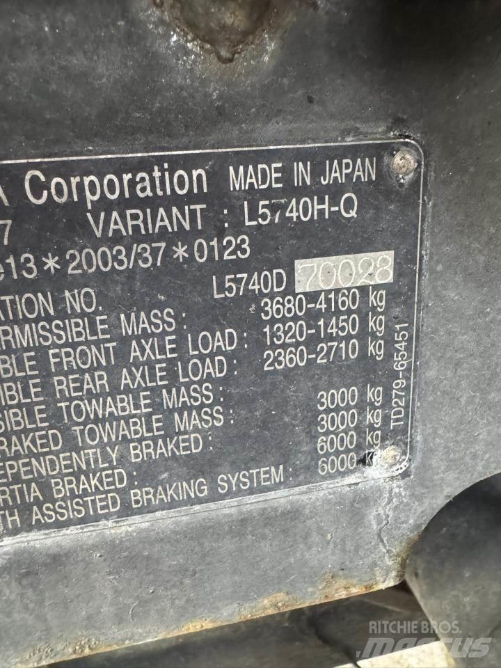 Kubota 5740 جرارات مدمجة