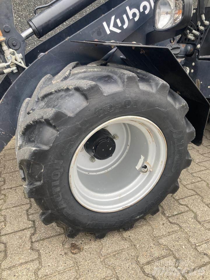 Kubota RT280 لوادر صغيرة