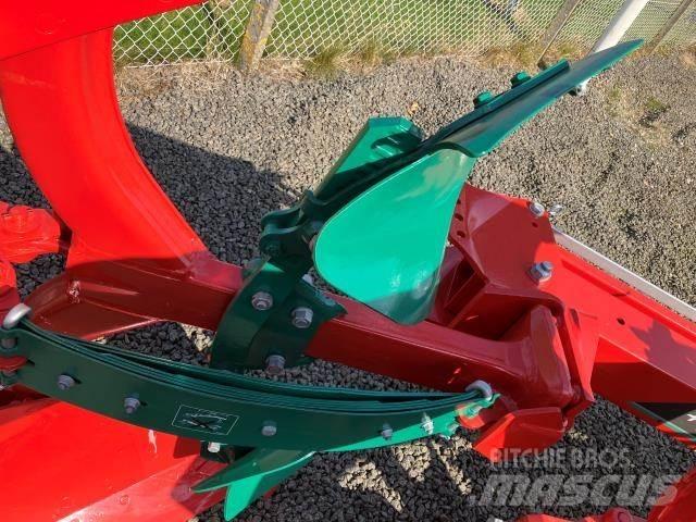 Kverneland 150 S محاريث عكسية