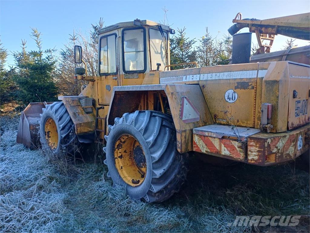 Liebherr 541 لوادر بعجل