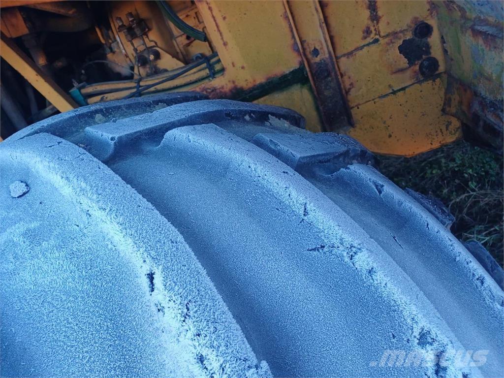 Liebherr 541 لوادر بعجل