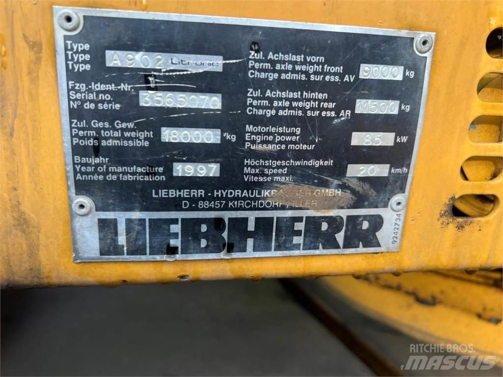 Liebherr 902 حفارات بعجل