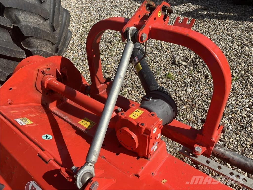 Maschio CORAZZA جزازات