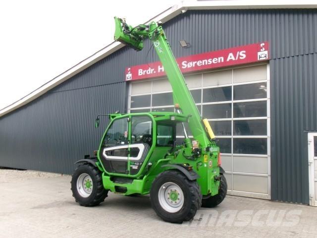 Merlo TF42.7 مناولات متداخلة