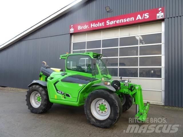 Merlo TF42.7T CS مناولات متداخلة