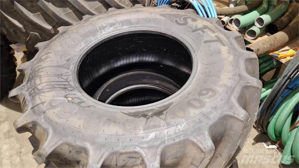 Mitas 600/70R30 الإطارات والعجلات والحافات