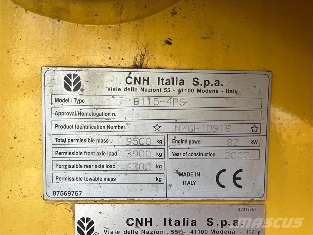 New Holland  لوادر ذات جرافات عكسية