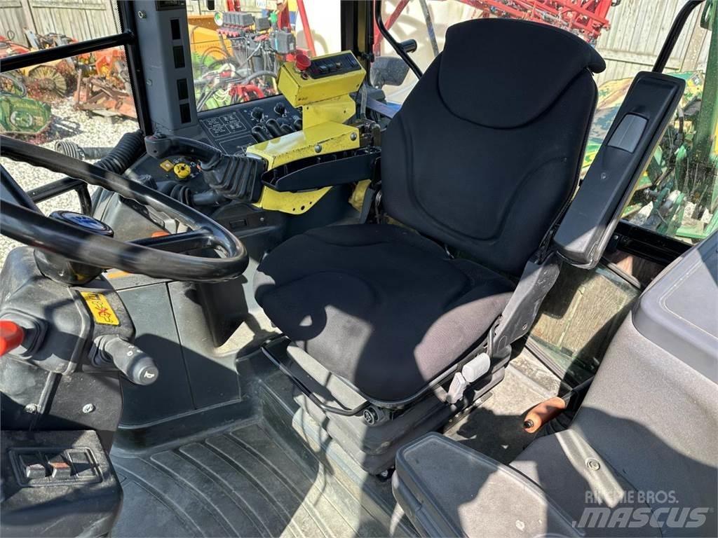New Holland 8360 الجرارات