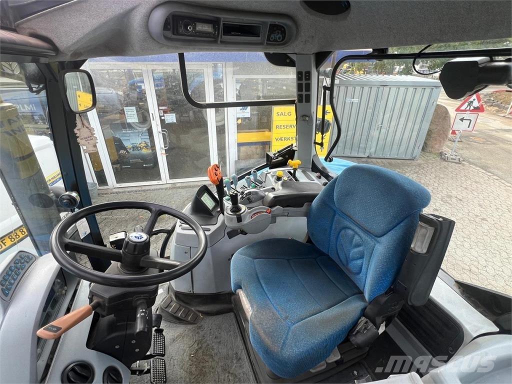 New Holland T6080 الجرارات