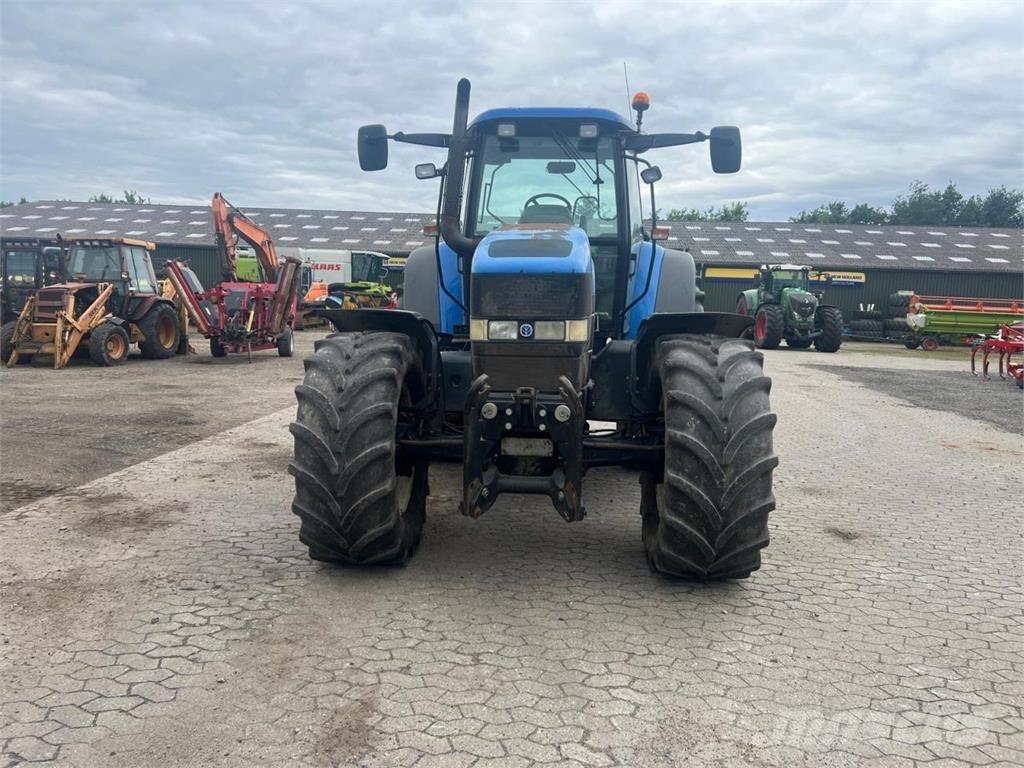 New Holland TM 175 الجرارات