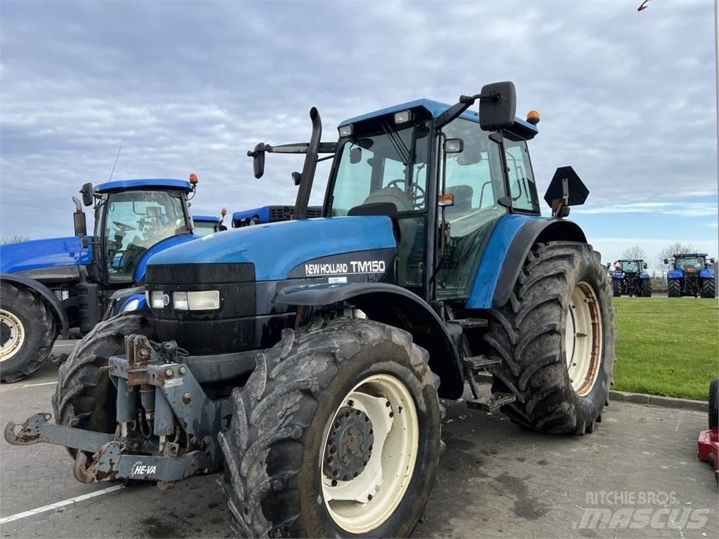 New Holland TM150 الجرارات